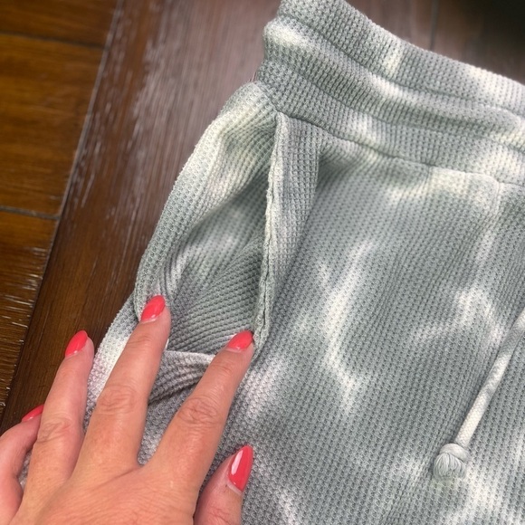 Anthropologie Saturday Sunday Tie Dye High Rise Shorts Size Small - Picture 7 of 10